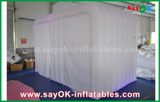 Tenda gonfiabile della cabina della foto del partito della tenda del panno bianco gonfiabile del gigante 4mL Oxford con la luce del LED